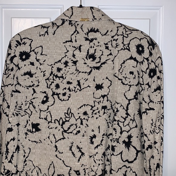 ST. JOHN SPORT BY MARIE GRAY JACKETS AND COATS - Picture 8 of 10